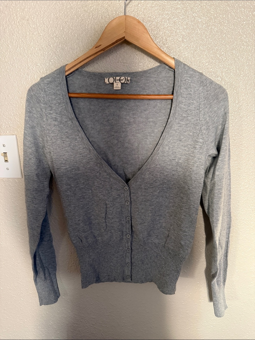 Color Story Gray V-Neck Button-Front Women's Cardigan